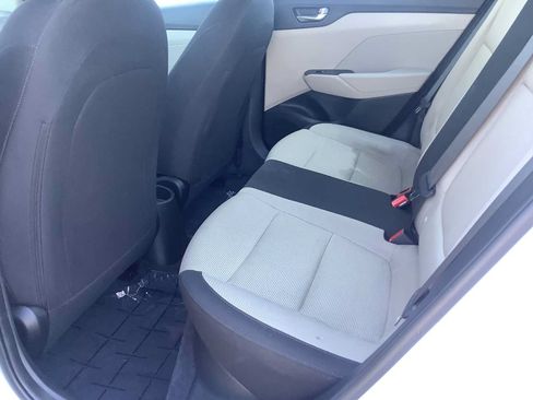 Used 2022 Hyundai Accent SE FWD image 12