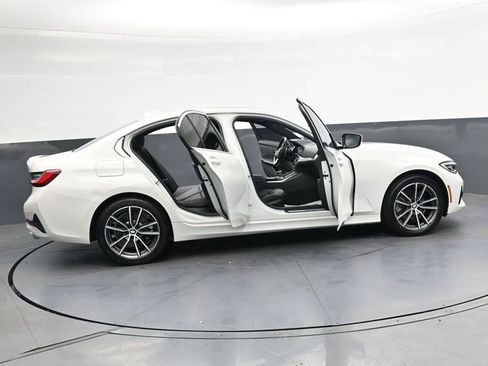 Used 2019 BMW 330i xDrive Sedan w/ Convenience Package AWD/4WD image 27