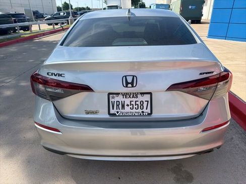 Used 2025 Honda Civic Sport image 6