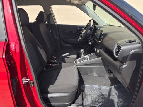 Used 2020 Hyundai Venue SE FWD image 14
