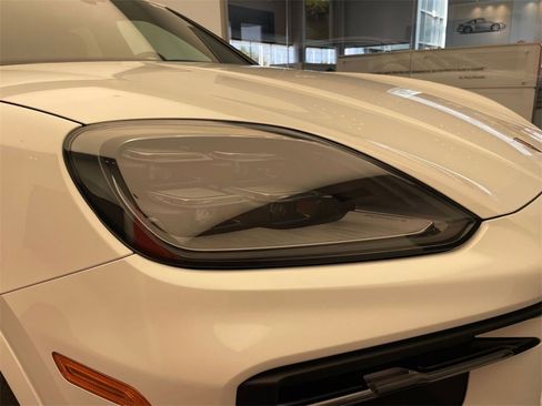 New 2026 Porsche Cayenne image 26