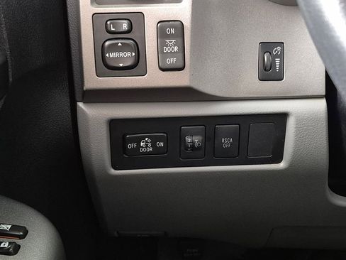 Used 2010 Toyota Tundra Grade image 16