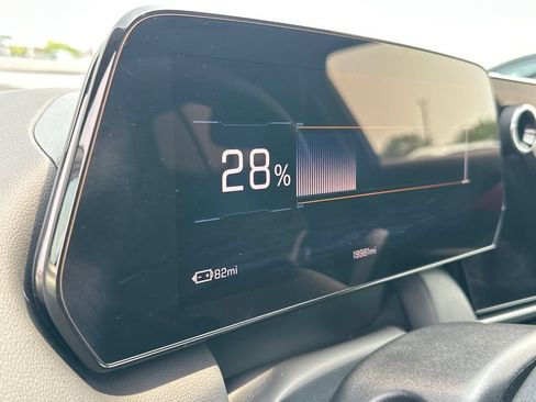Used 2024 Chevrolet Equinox EV RS FWD image 23