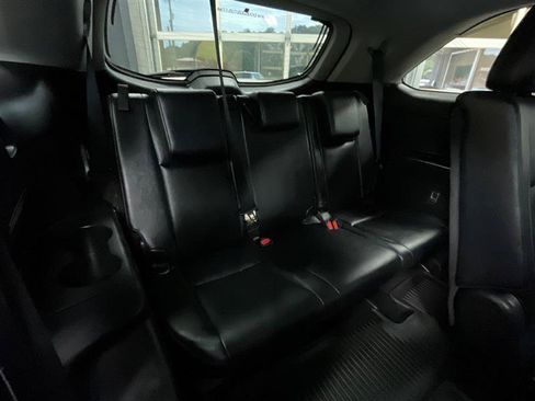 Used 2019 Toyota Highlander XLE AWD/4WD image 32