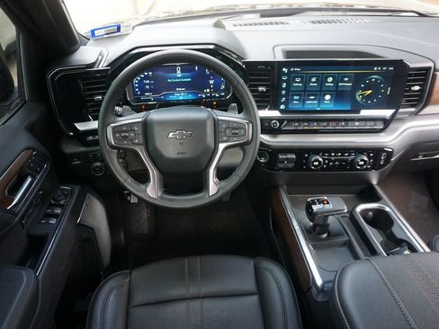Used 2024 Chevrolet Silverado 1500 High Country w/ Midnight Edition AWD/4WD image 6