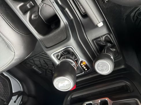 Used 2023 Jeep Wrangler Unlimited Sahara image 68