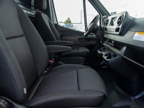 Used 2024 Mercedes-Benz Sprinter 3500 image 29