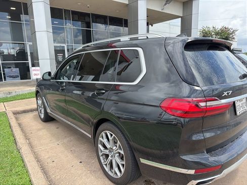 Used 2021 BMW X7 xDrive40i AWD/4WD image 2