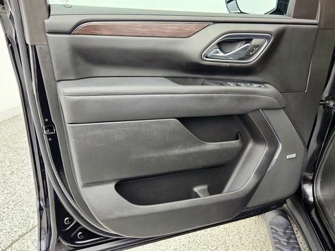 Used 2023 Chevrolet Tahoe Z71 w/ Luxury Package AWD/4WD image 11