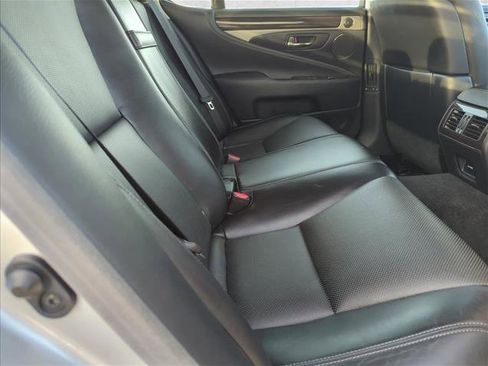 Used 2014 Lexus LS 460 w/ Comfort Package RWD image 24