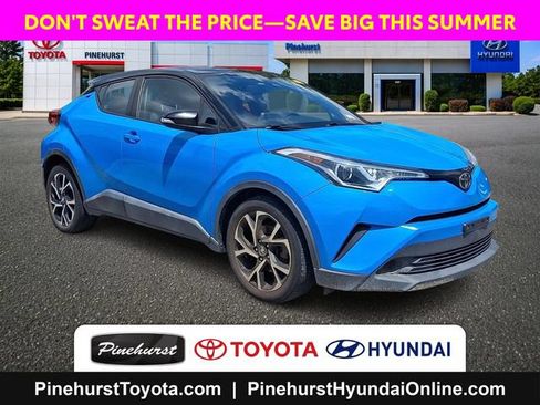 Used 2019 Toyota C-HR XLE FWD image 1