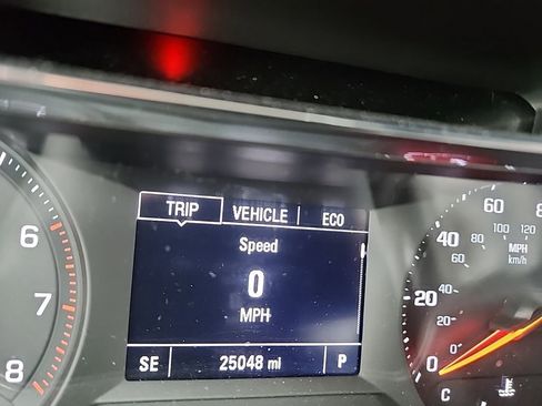 Certified 2022 Chevrolet TrailBlazer LT w/ Convenience Package FWD image 16