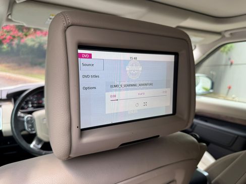Used 2018 Land Rover Discovery HSE AWD/4WD image 30