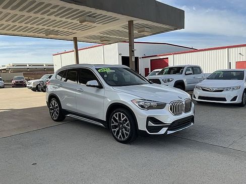 Used 2021 BMW X1 sDrive28i w/ Convenience Package image 3