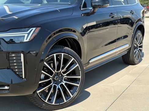 New 2026 Volvo XC90 B6 Plus w/ Protection Package Premier image 9