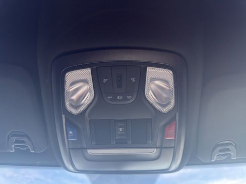 Used 2024 RAM 2500 Tradesman w/ Chrome Appearance Group image 16