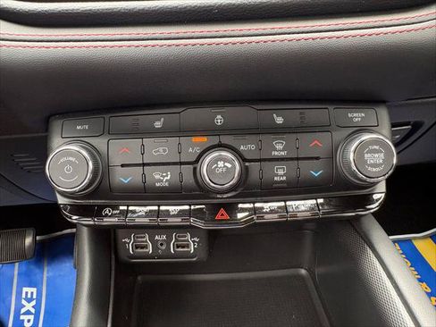 Certified 2025 Dodge Durango GT AWD/4WD image 26
