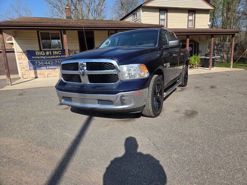 Used 2016 RAM 1500 Classic SLT AWD/4WD image 1