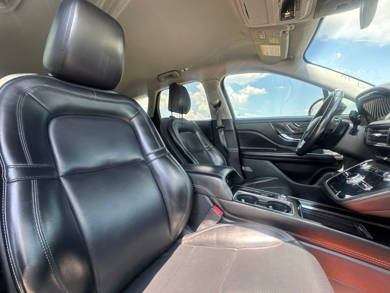 Used 2021 Lincoln Corsair FWD w/ Equipment Group 101A image 30