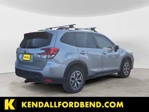 Used 2019 Subaru Forester Premium image 5