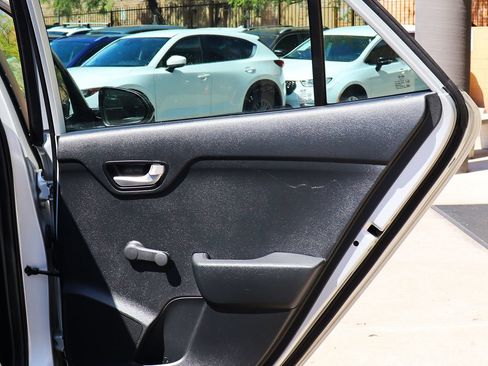 Used 2018 Kia Rio LX FWD image 26