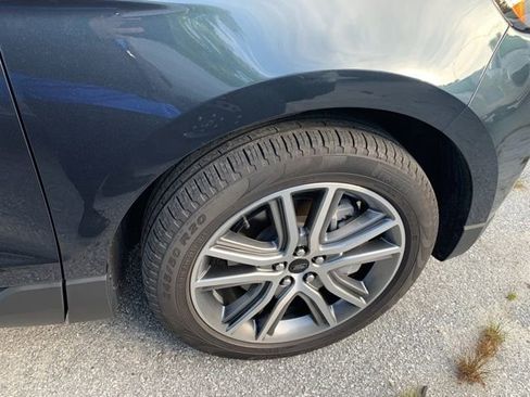 Used 2023 Ford Edge Titanium AWD/4WD image 9