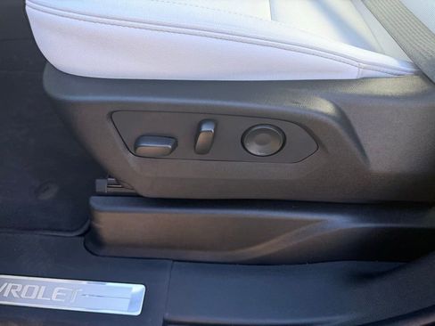 New 2025 Chevrolet Suburban Premier image 20