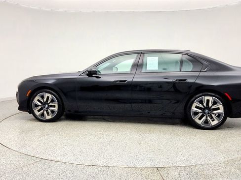 Used 2024 BMW i7 xDrive60 w/ Executive Package image 8