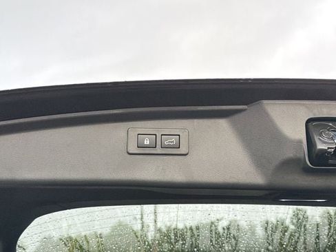 Used 2025 Subaru Outback Onyx Edition image 15