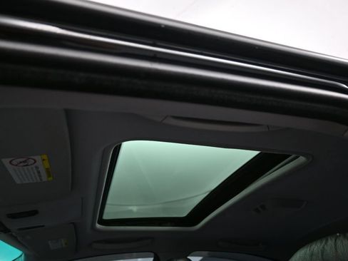 Used 2002 BMW 325i Sedan RWD image 23