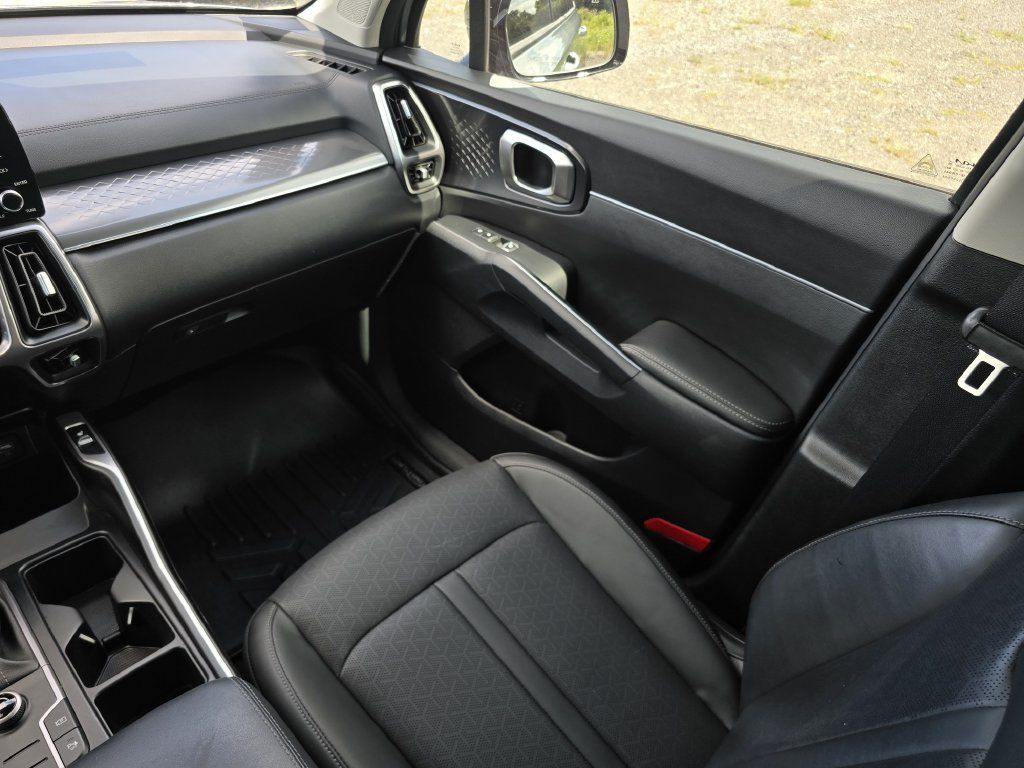 Used 2023 Kia Sorento S w/ Panoramic Sunroof Package FWD image 20