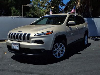 Used 2014 Jeep Cherokee Latitude w/ Comfort/Convenience Group