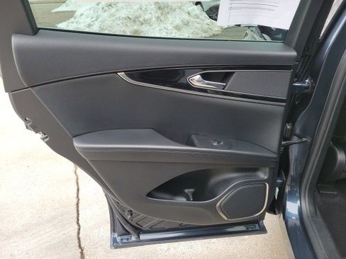 Certified 2023 Lincoln Nautilus Reserve image 20