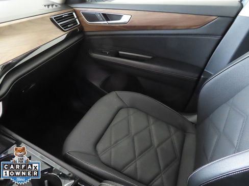 Used 2024 Volkswagen Atlas SE image 21