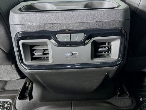 Used 2024 GMC Sierra 2500 AT4 w/ AT4 Premium Plus Package AWD/4WD image 27