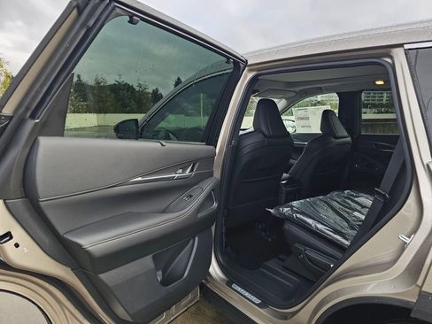 New 2026 INFINITI QX60 Luxe w/ Cargo Package image 18