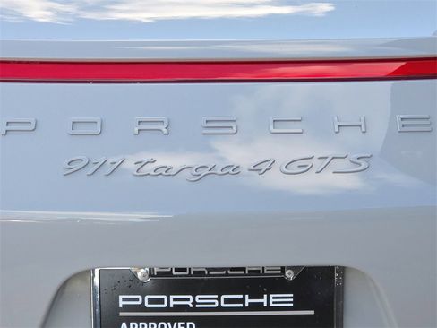Used 2018 Porsche 911 Targa 4 GTS image 27