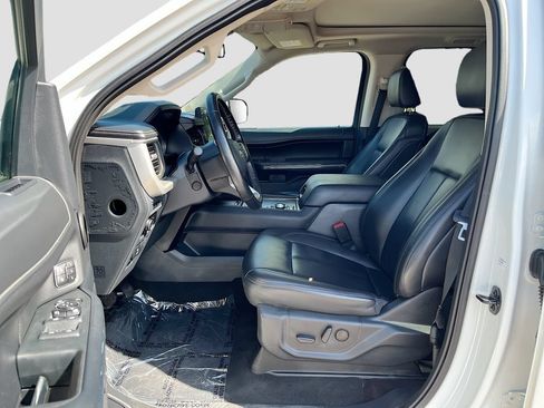 Used 2023 Ford Expedition XLT AWD/4WD image 21
