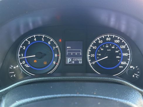 Used 2013 INFINITI G37 x Sedan image 23