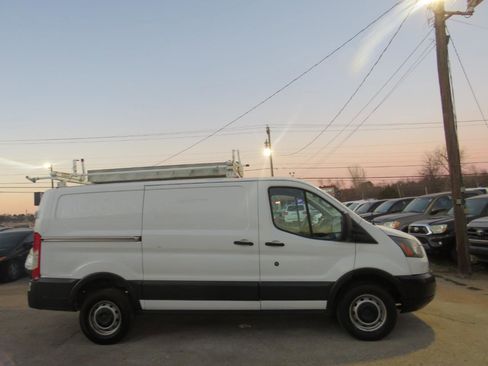 Used 2017 Ford Transit 250 130 Low Roof image 4