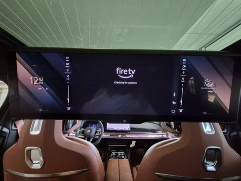 New 2026 BMW 740i w/ Executive Package RWD image 23