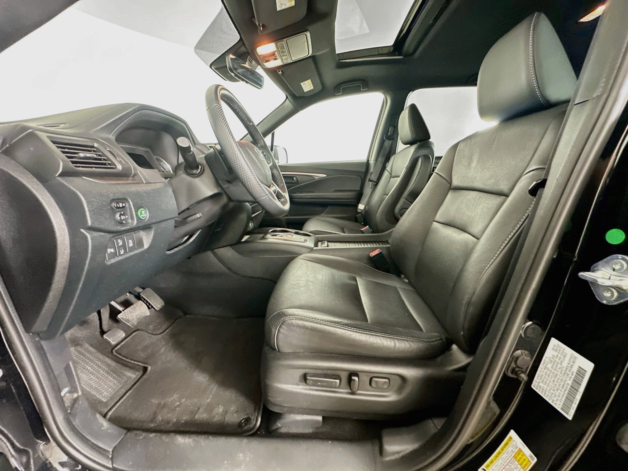 Used 2023 Honda Passport EX-L image 13