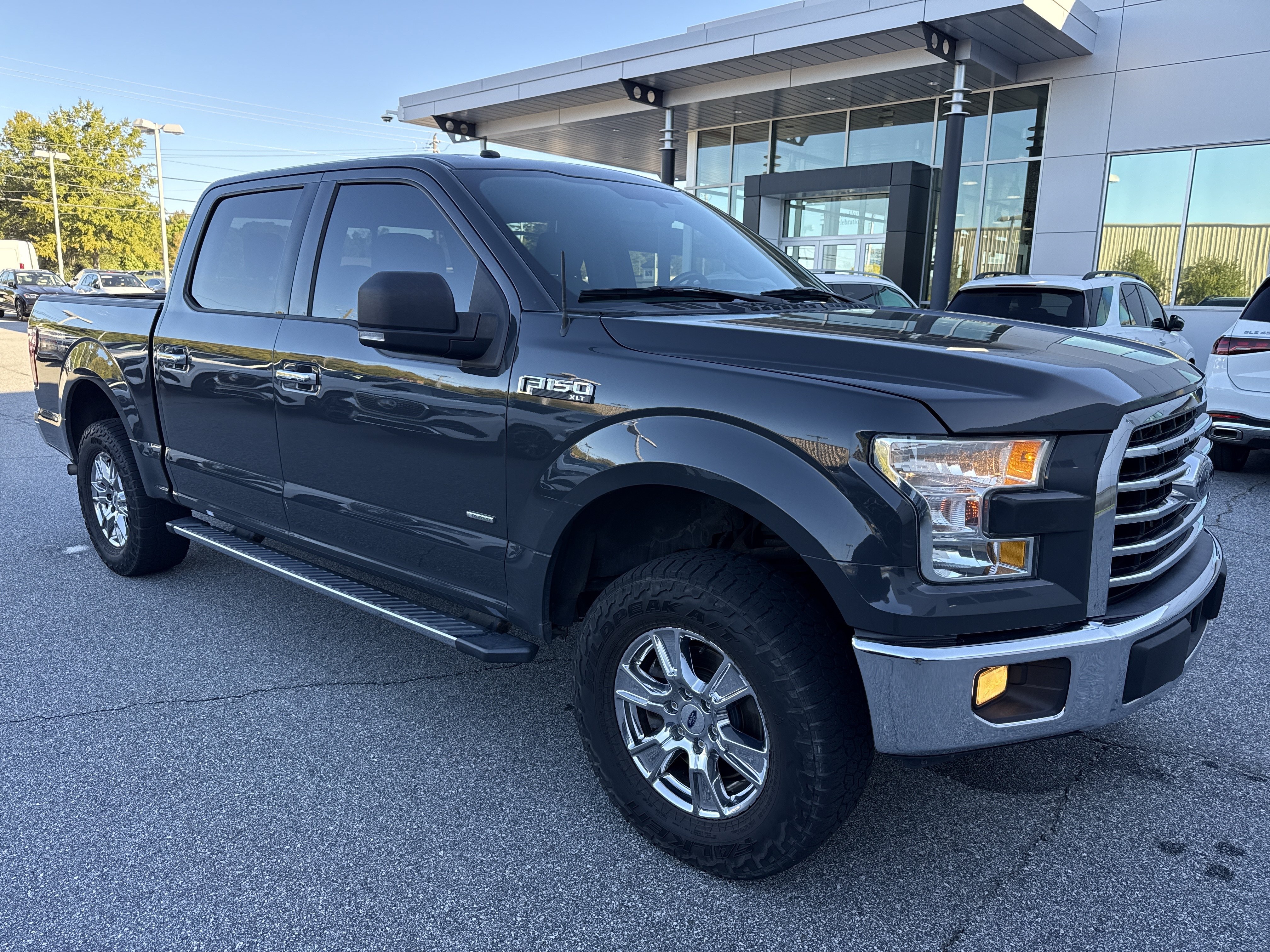 Used 2017 Ford F150 XLT w/ Equipment Group 302A Luxury AWD/4WD image 12