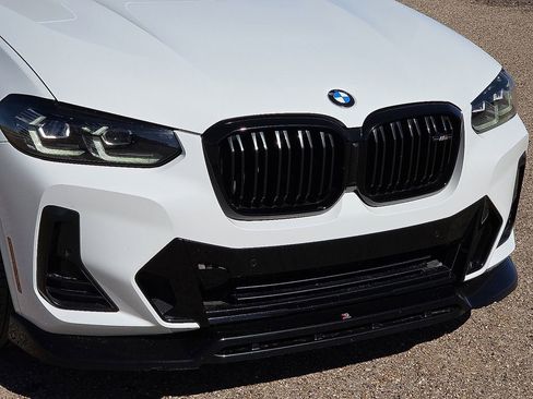 Used 2023 BMW X4 M40i w/ Shadowloine Package image 9