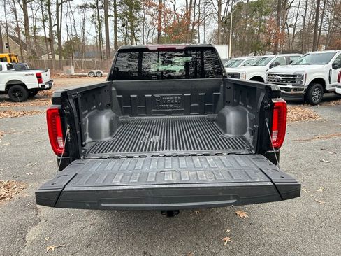 Used 2025 GMC Sierra 1500 SLT image 30