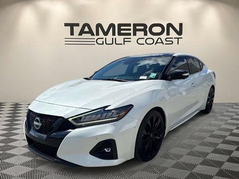 Used 2023 Nissan Maxima SR w/ Sport Mat Group FWD image 3