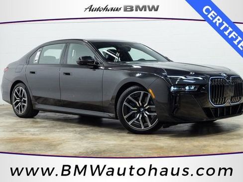 Certified 2025 BMW 740i xDrive AWD/4WD image 1