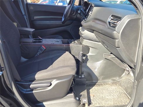 Used 2023 Dodge Durango AWD image 4