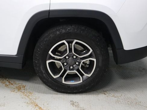 Used 2022 Jeep Grand Cherokee Trailhawk w/ Luxury Tech Group III AWD/4WD image 20