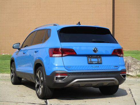 Used 2022 Volkswagen Taos SEL image 6